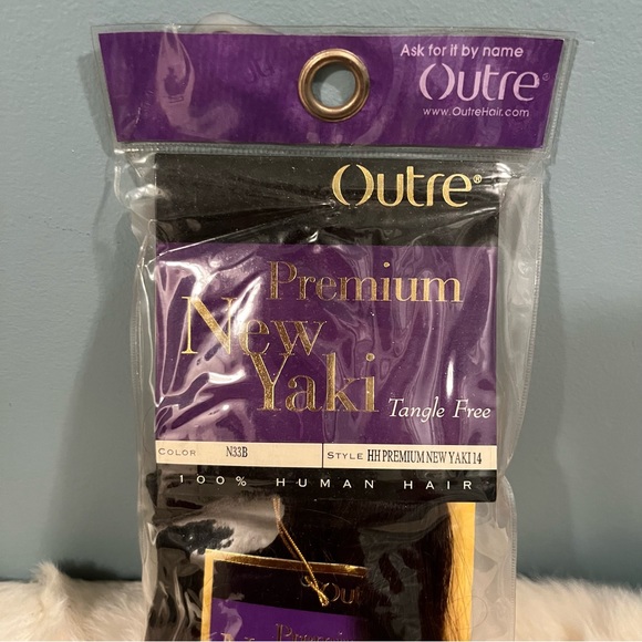 Outre Premium New Yaki 100% Human Tangle Free Hair Extension - Picture 6 of 12
